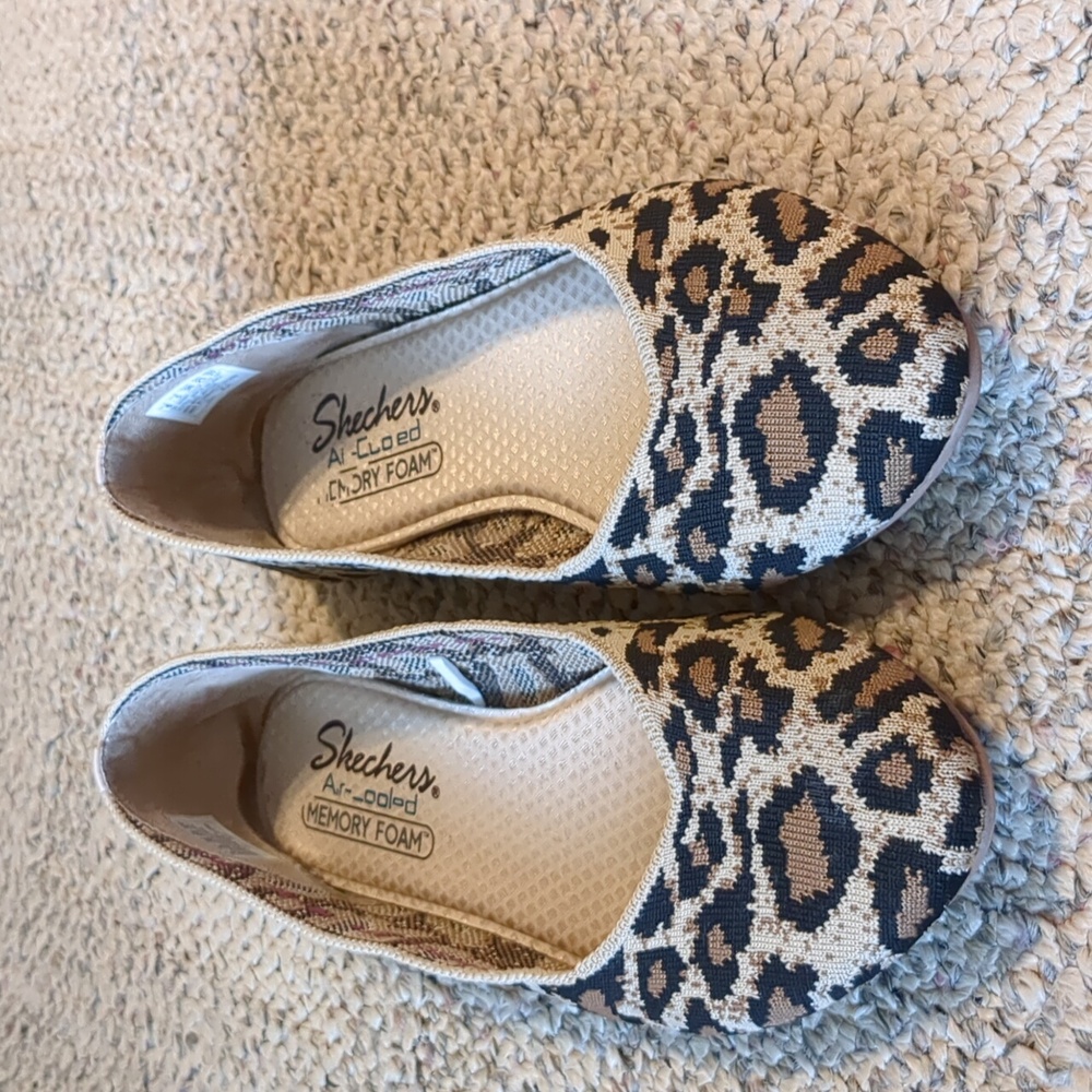 Skechers Air Cooled Memory Foam flats